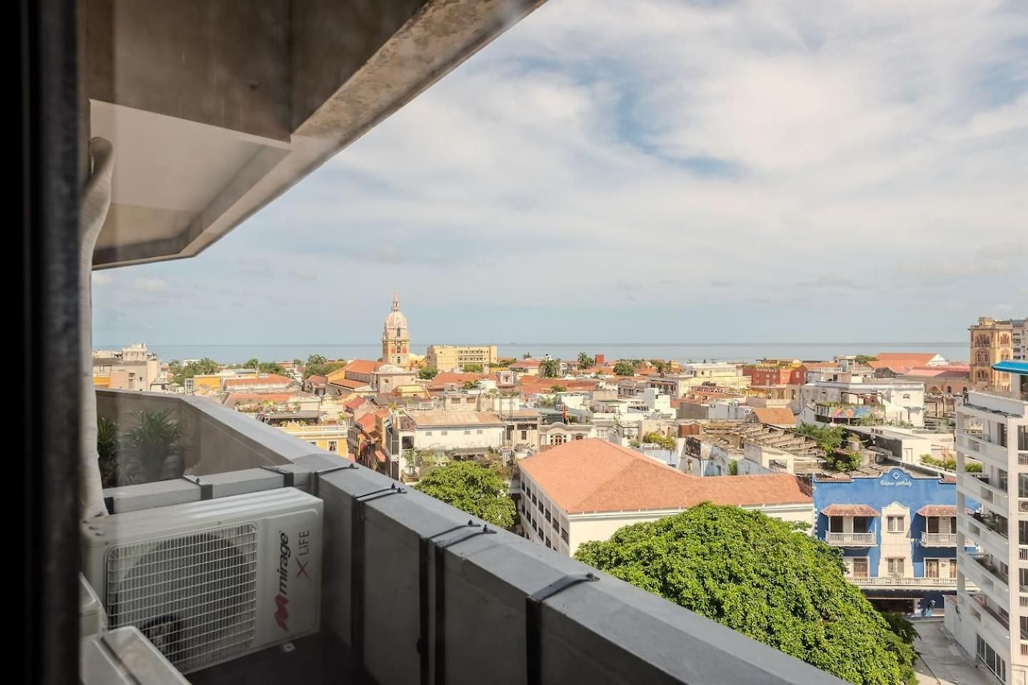Unbeatable Location -exclusive Views- Clock Tower
