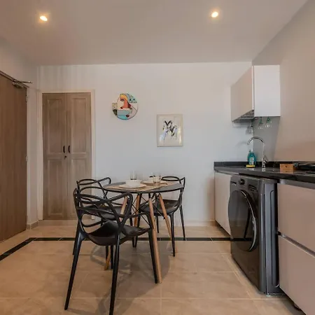 Unbeatable Location -exclusive Views- Clock Tower